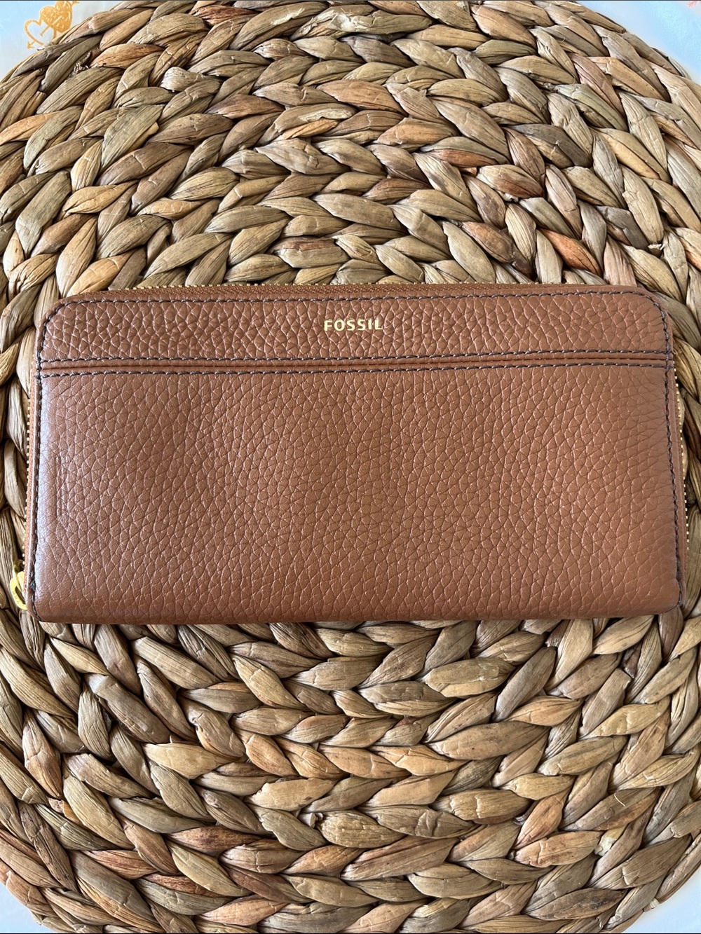 Fossil Cognac Pebbled Leather Zip Wallet with Gold Logo